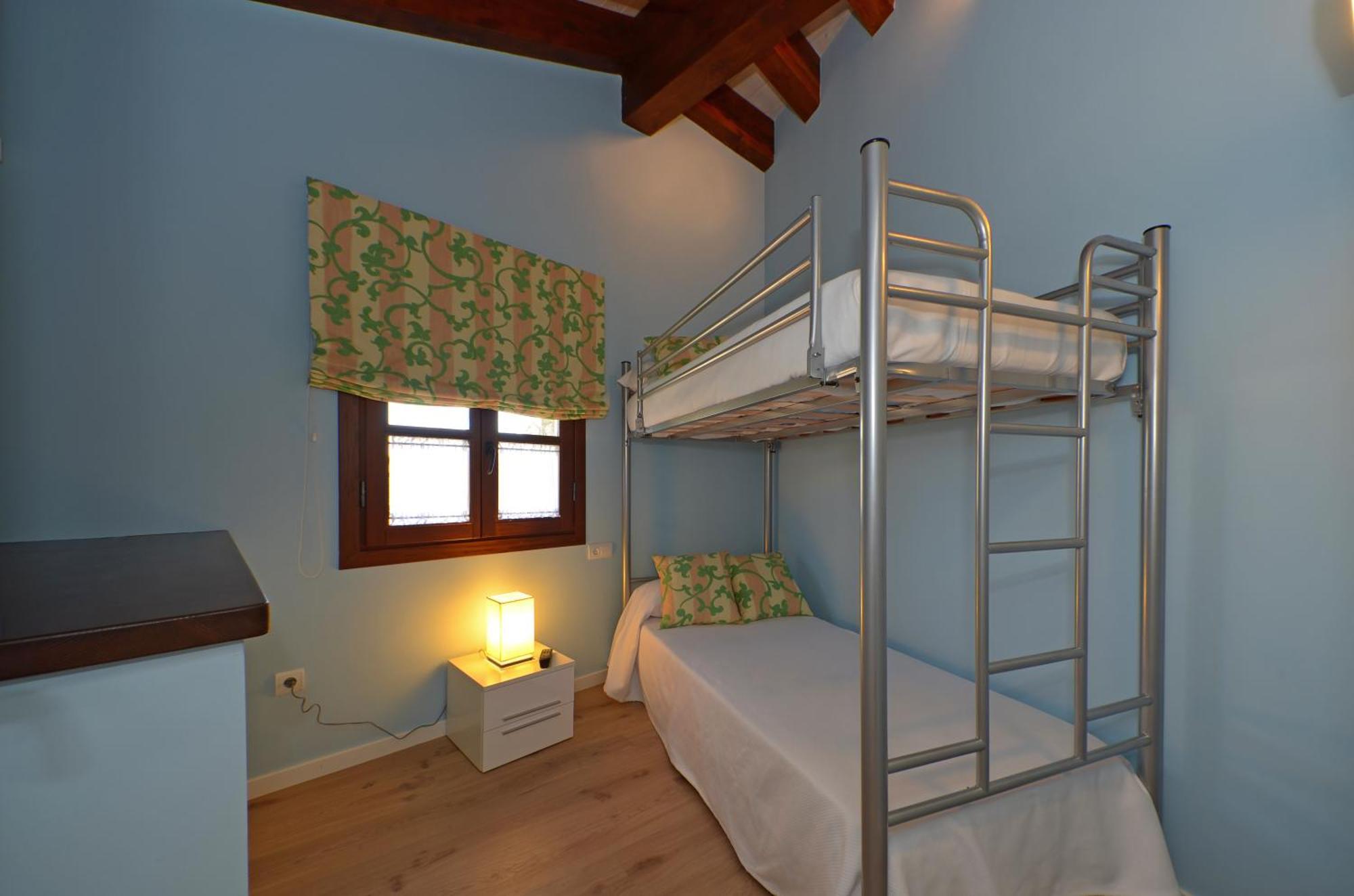 Apartamentos El Palacete De Аинса-Собрарбе Экстерьер фото