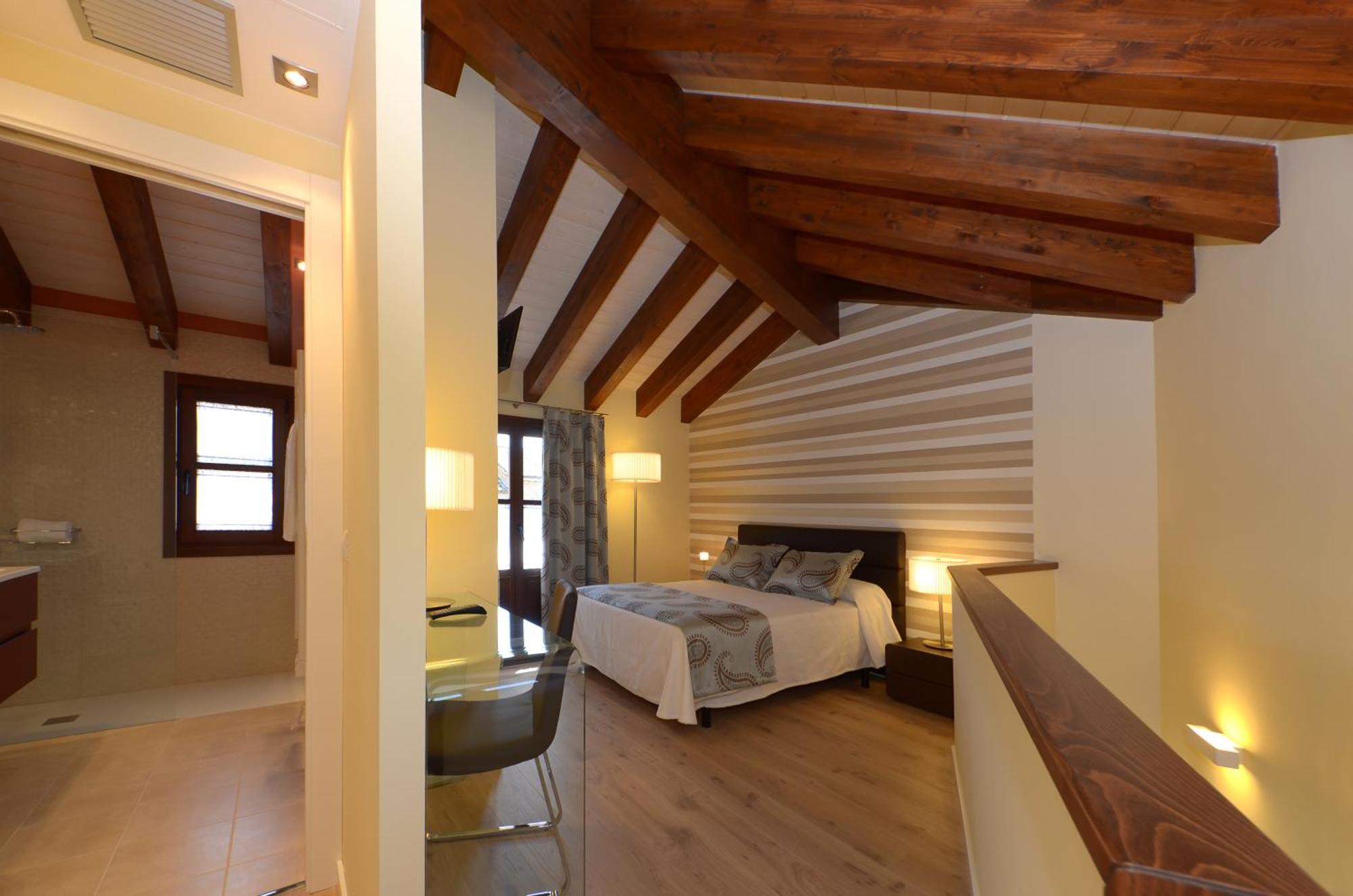 Apartamentos El Palacete De Аинса-Собрарбе Экстерьер фото